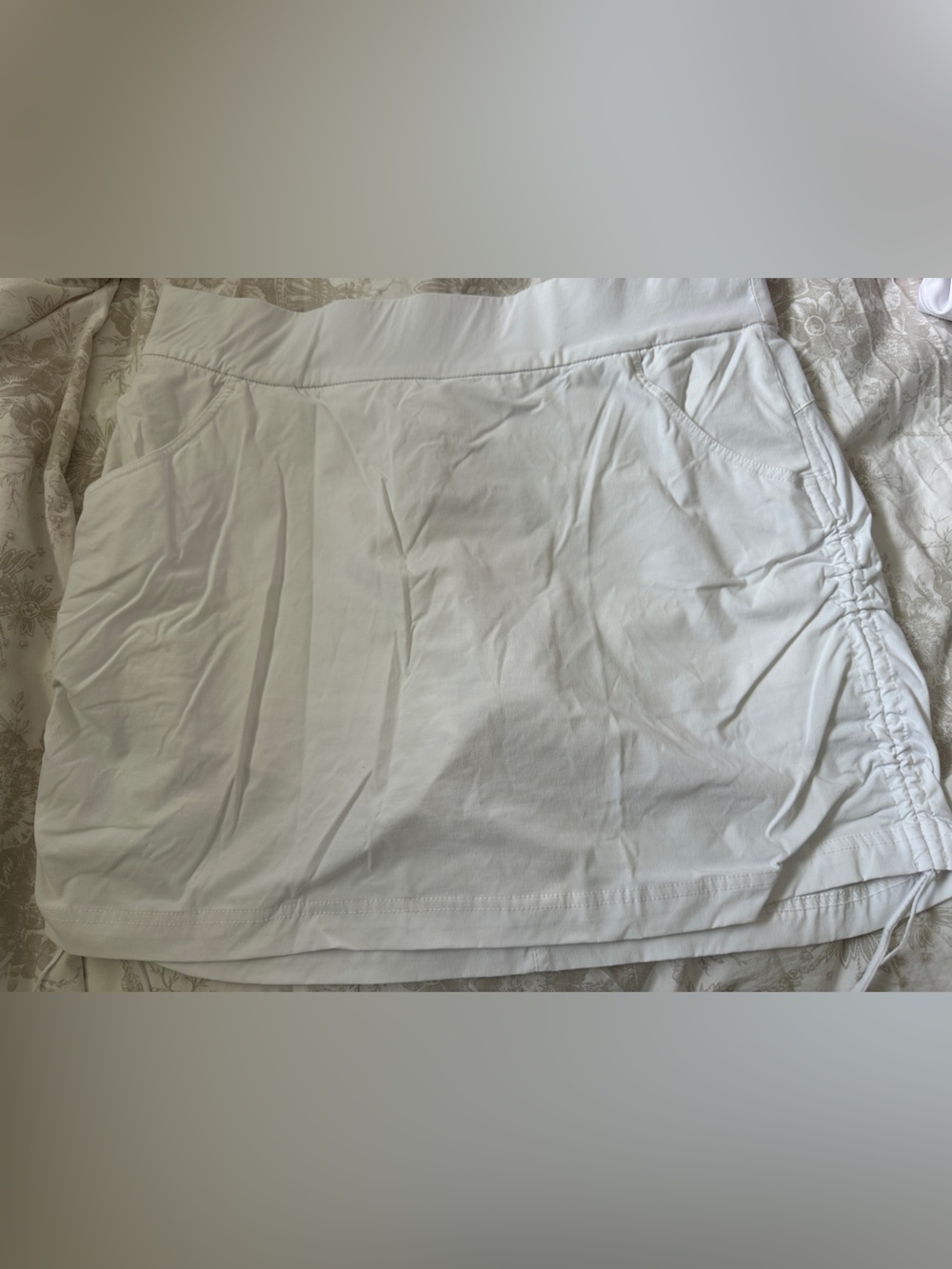 Columbia Men's White Athletic Shorts